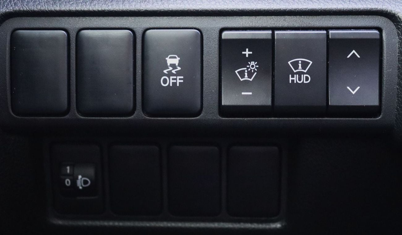 ميتسوبيشي إكلبس كروس ميتسوبيشى كلبس كرووس 2023 - خليجى - بمحرك 1.5 - بدون حوادث وبحاله ممتازه