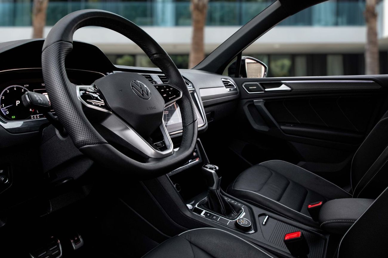 Volkswagen Tiguan R LINE | 2,742 P.M  | 0% Downpayment | Agency Warranty!