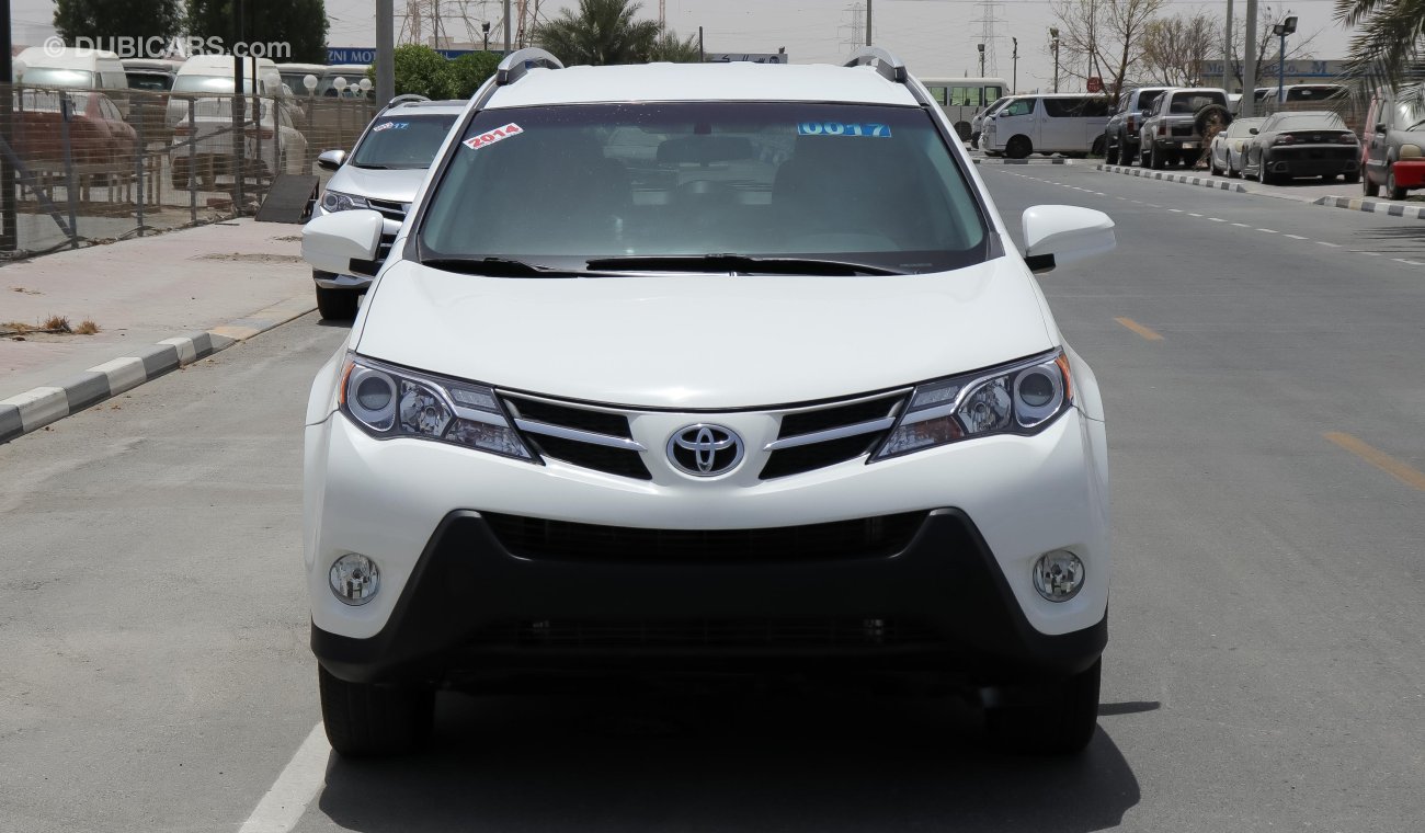 Toyota RAV4 2014 LE 2.5L 4 Cylinder  very clean car Price is negotiable