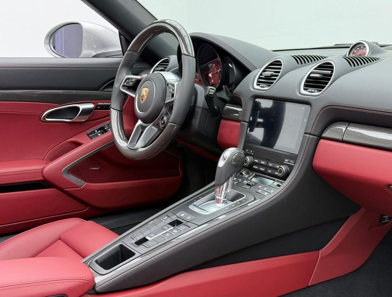 Porsche 718 Boxster Std 2.0L A/T 2025 Porsche 718 Boxster, 2027 Porsche Warranty, Very Low Km, Excellent Condition, GCC