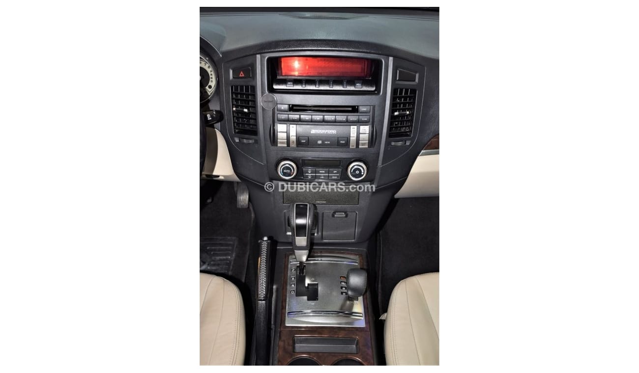 ميتسوبيشي باجيرو Mitsubishi Pajero GLS 2014 Model!! in Gold Color! GCC Specs