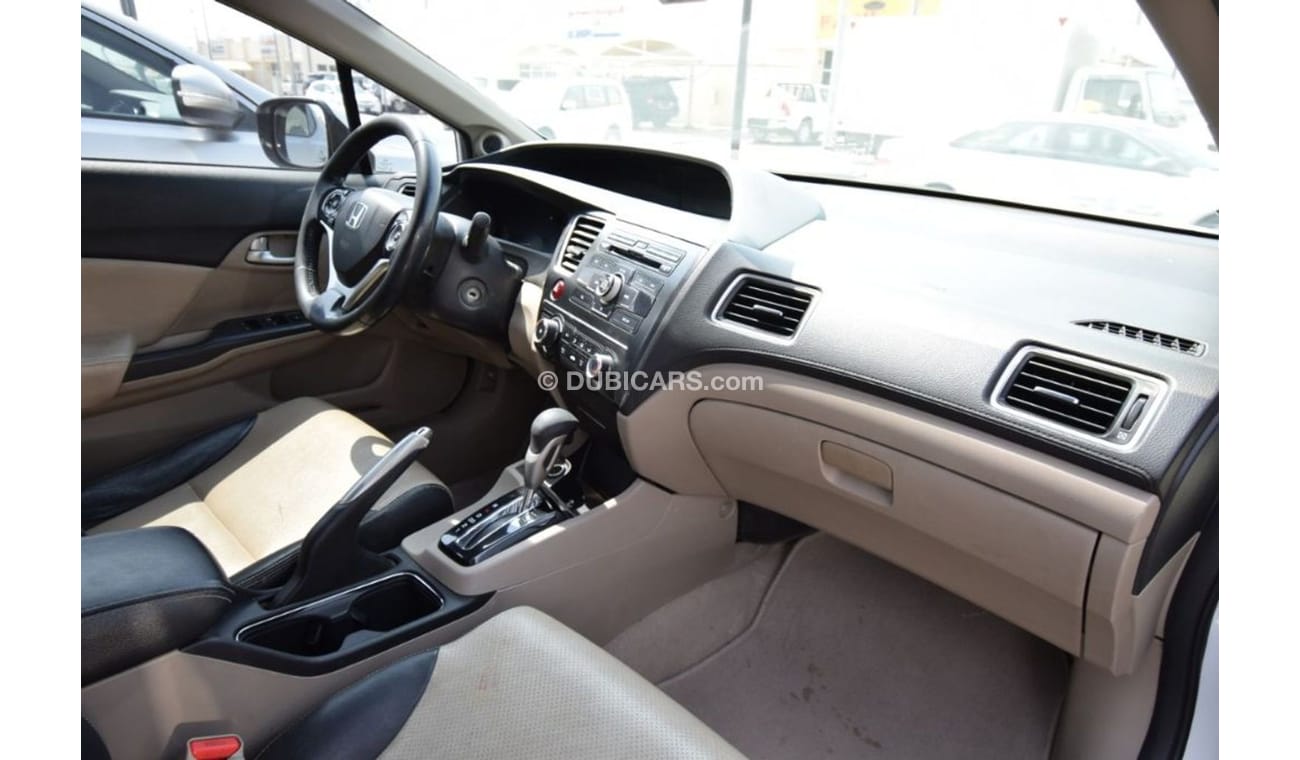 Honda Civic 2014 Gcc no paint no accidents