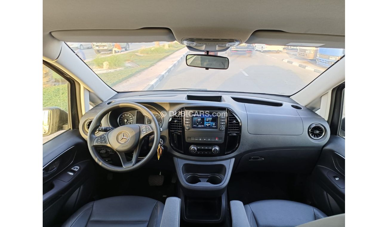 Mercedes-Benz Vito 2.0L V4 Petrol, A/T, Leather Seats, 8 STR (LOT # 32874)