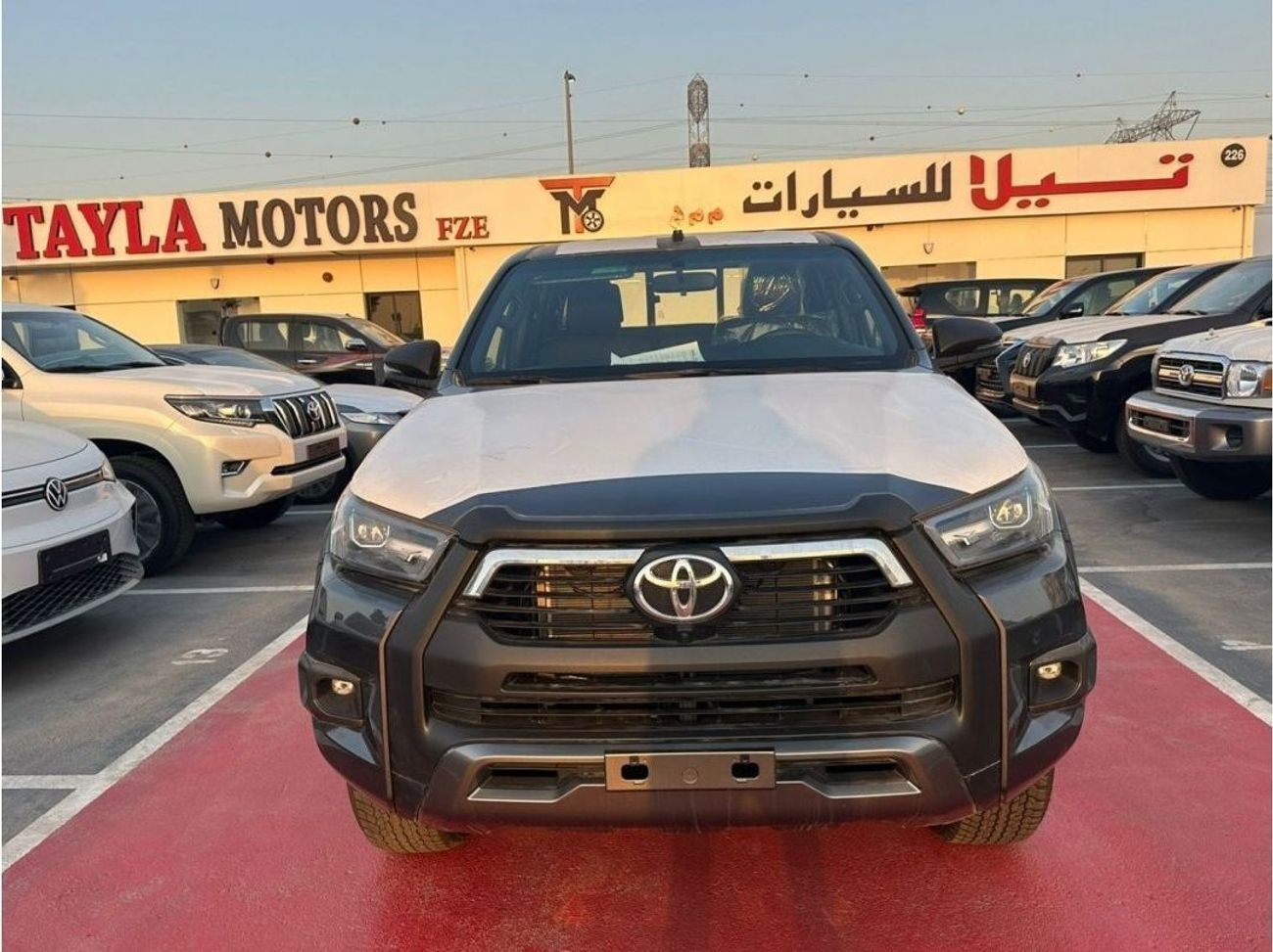 Toyota Hilux TOYOTA HILUX 4.0 ADVENTURE GREY 2023