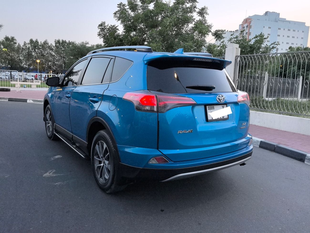 Toyota RAV4 XLE 2.5L