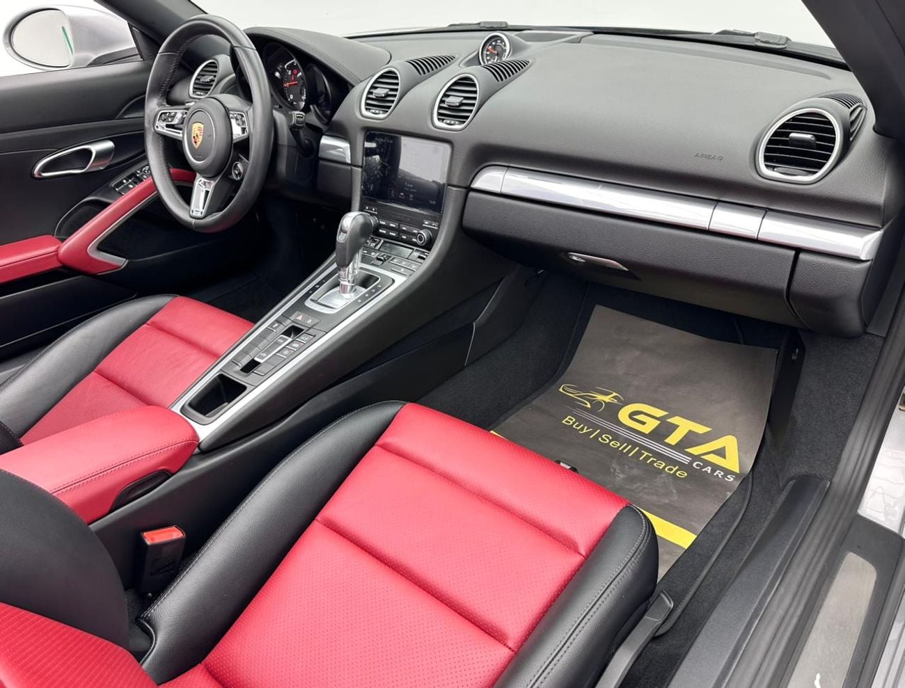 Porsche 718 Boxster
