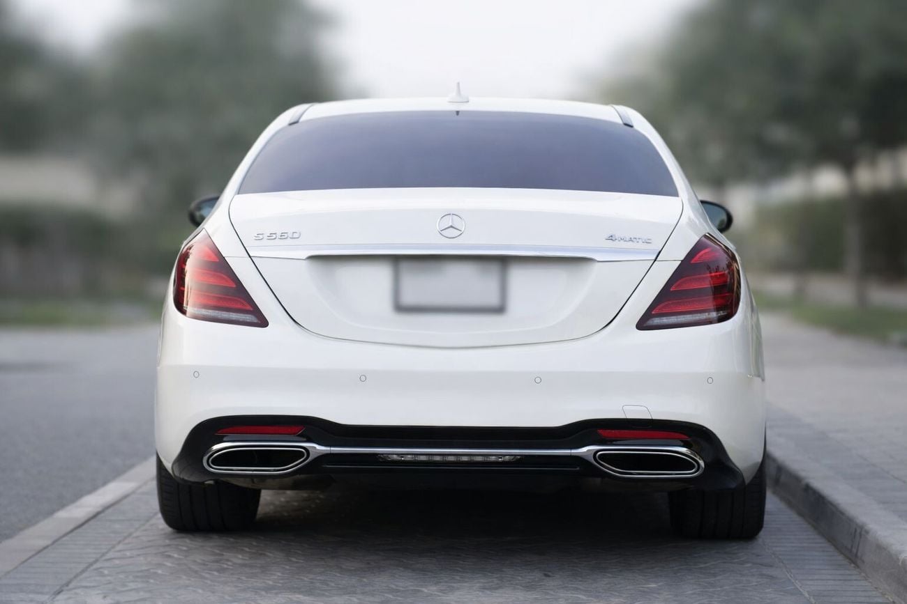 مرسيدس بنز S 560