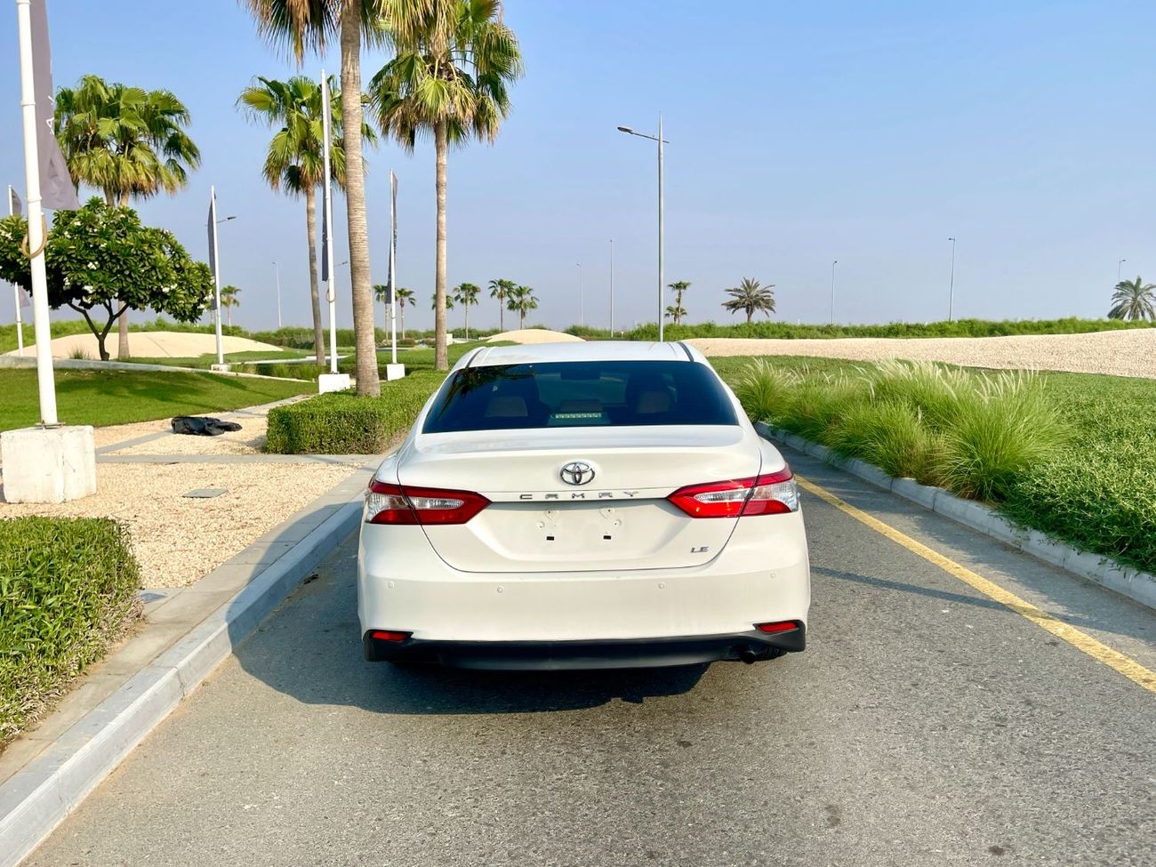 Toyota Camry SE Banking facilities without the need for a first payment