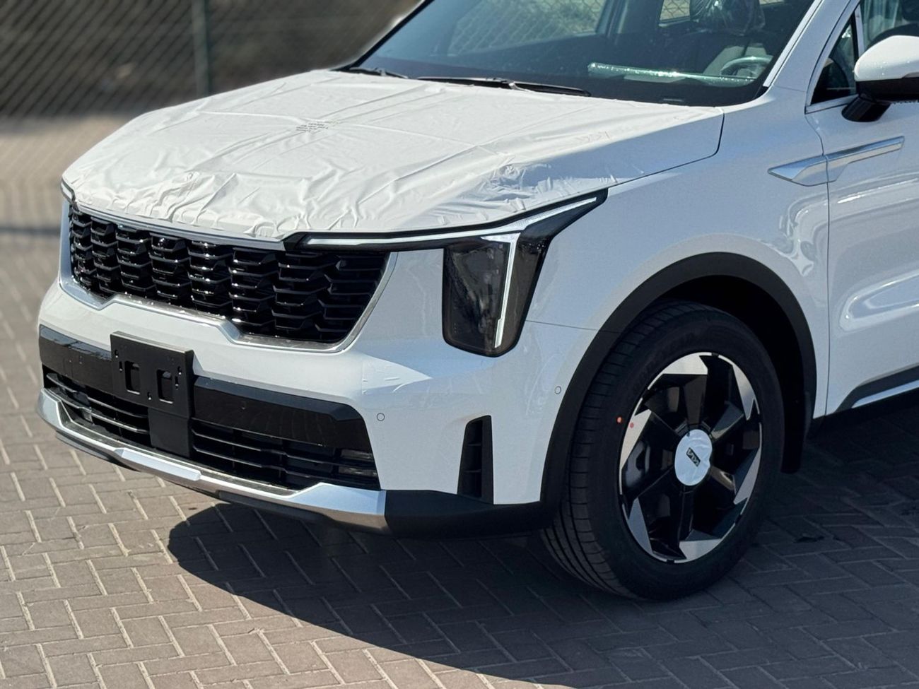 كيا سورينتو EX Prestige 2.5L Petrol 4WD 2026 Model Export ONLY @ 129,500 AED