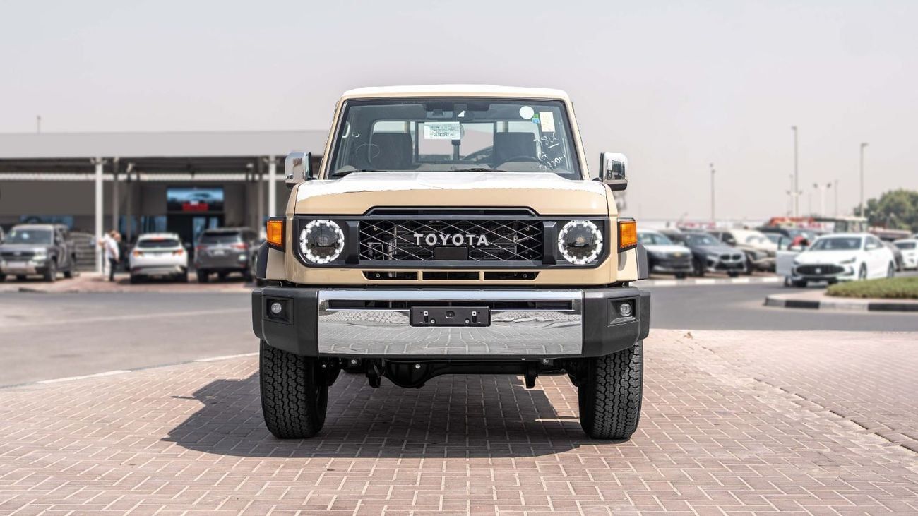 Toyota Land Cruiser Pick Up 2025 Toyota Land Cruiser LC 79 2.8L MT Diesel (Beige-Brown)