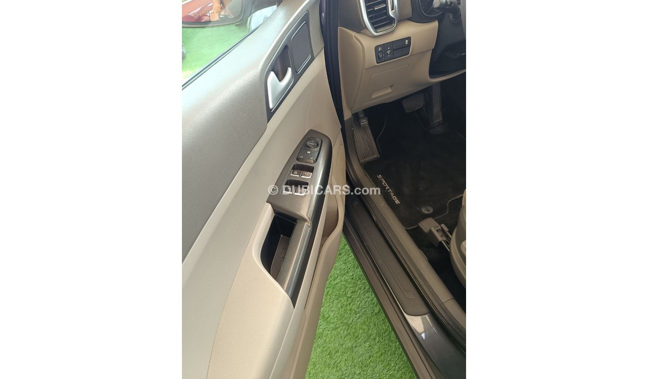 Kia Sportage GT car in excellent condition with no accidents