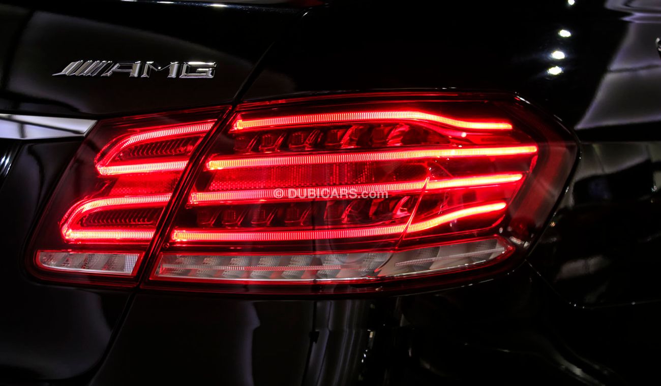 مرسيدس بنز E 500