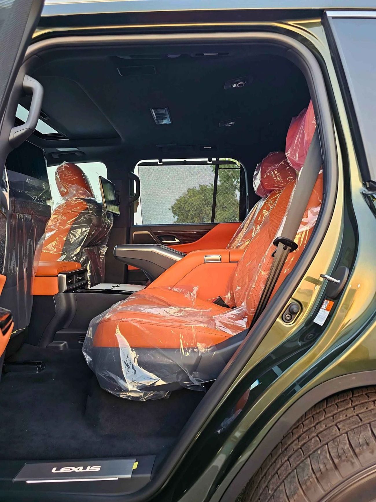 لكزس LX 700h HYBRID/ VIP SEATS FULL OPTION/ PETROL AT 3.5L V6 4WD/CODE#LX7HV