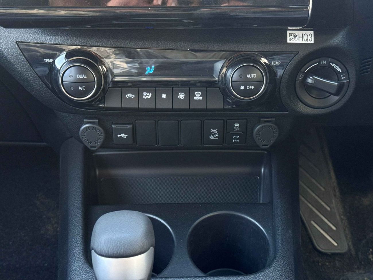 تويوتا هيلوكس 2025 TOYOTA RIGHT HAND DRIVE HILUX TOP-LINE D/CAB 2.8L DIESEL BRAND NEW 0KM