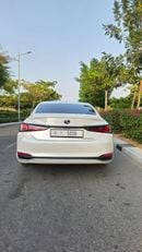 لكزس ES300h بلاتينيوم