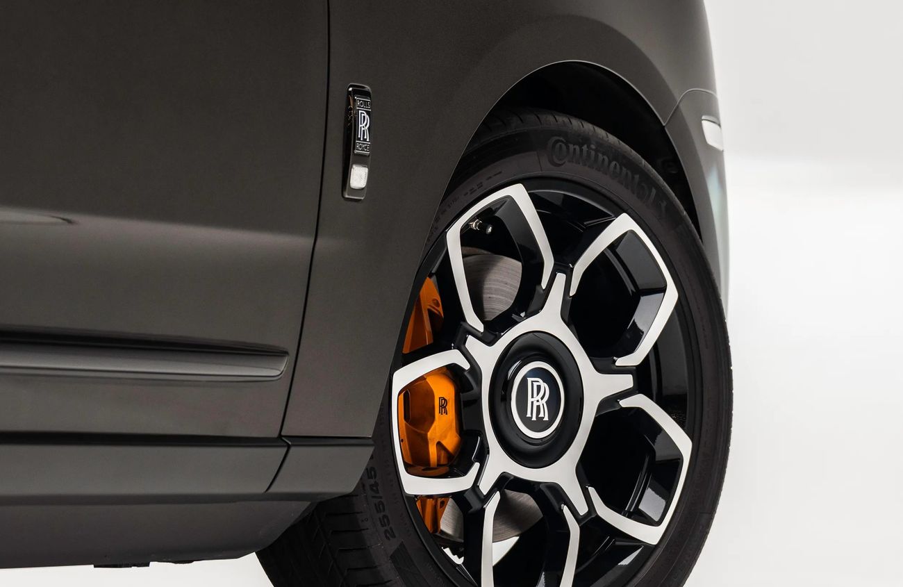 Rolls-Royce Cullinan 6.75L V12 Twin-Turbocharged Engine