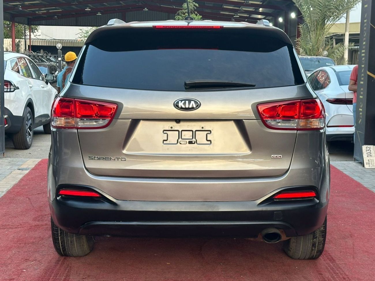 Kia Sorento Base 2.4L FWD
