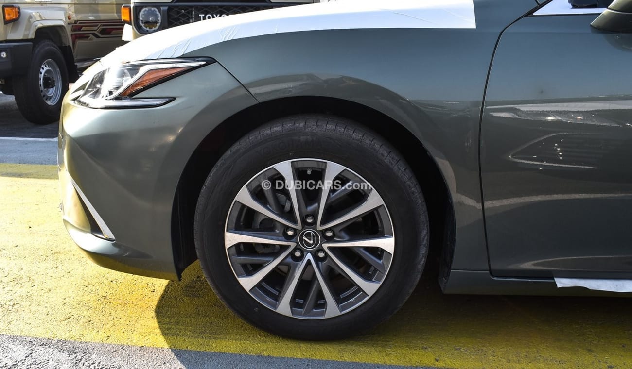 Lexus ES 300 Hybrid  2.5L