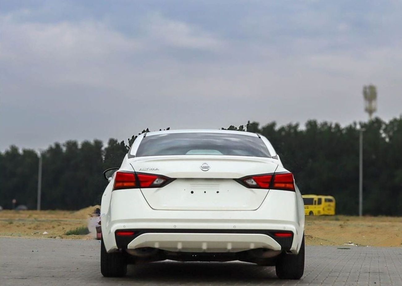 Nissan Altima 2.5 S Nissan Altima 2.5L 2019 GCC  accident-free in excellent condition 893 P.M