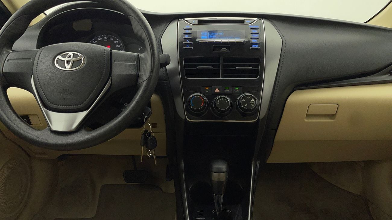 تويوتا يارس SE 1.5 | بدون دفعة مقدمة | اختبار القيادة في المنزل