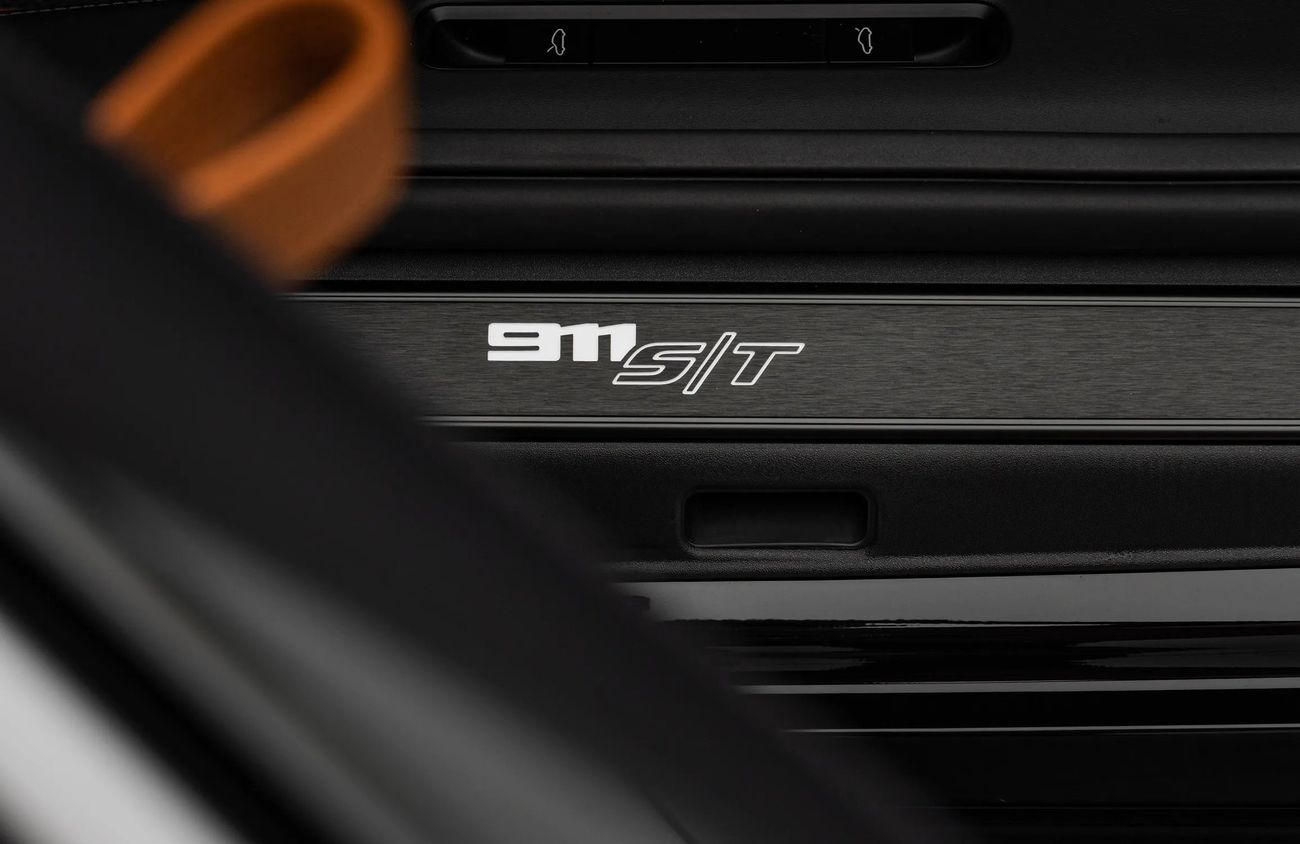 Porsche 911 4.0L F6 Naturally Aspirated Engine