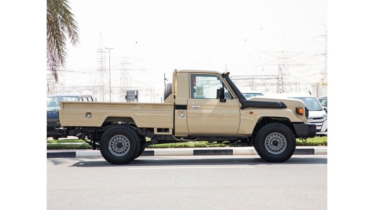 Toyota Land Cruiser Pick Up LC79 STD 4.0L Petrol/4WD/Single Cabin. Export only