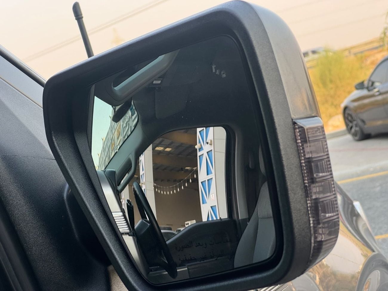 فورد F 150 XLT محرك V8 سعة 5.0 لتر / دفع رباعي / رادار / مساعد الطريق / لوحة عدادات إلكترونية / شاشة كبيرة