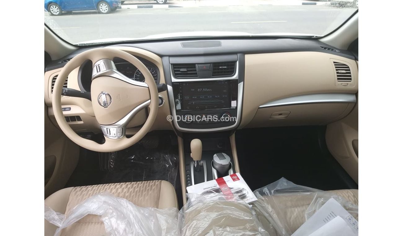 Nissan Altima with screen camera