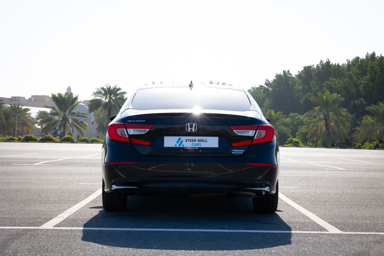 Honda Accord LX 2018 Sedan 1.5 FWD Petrol A/T / 5 Seats / Low Mileage / Book Now!