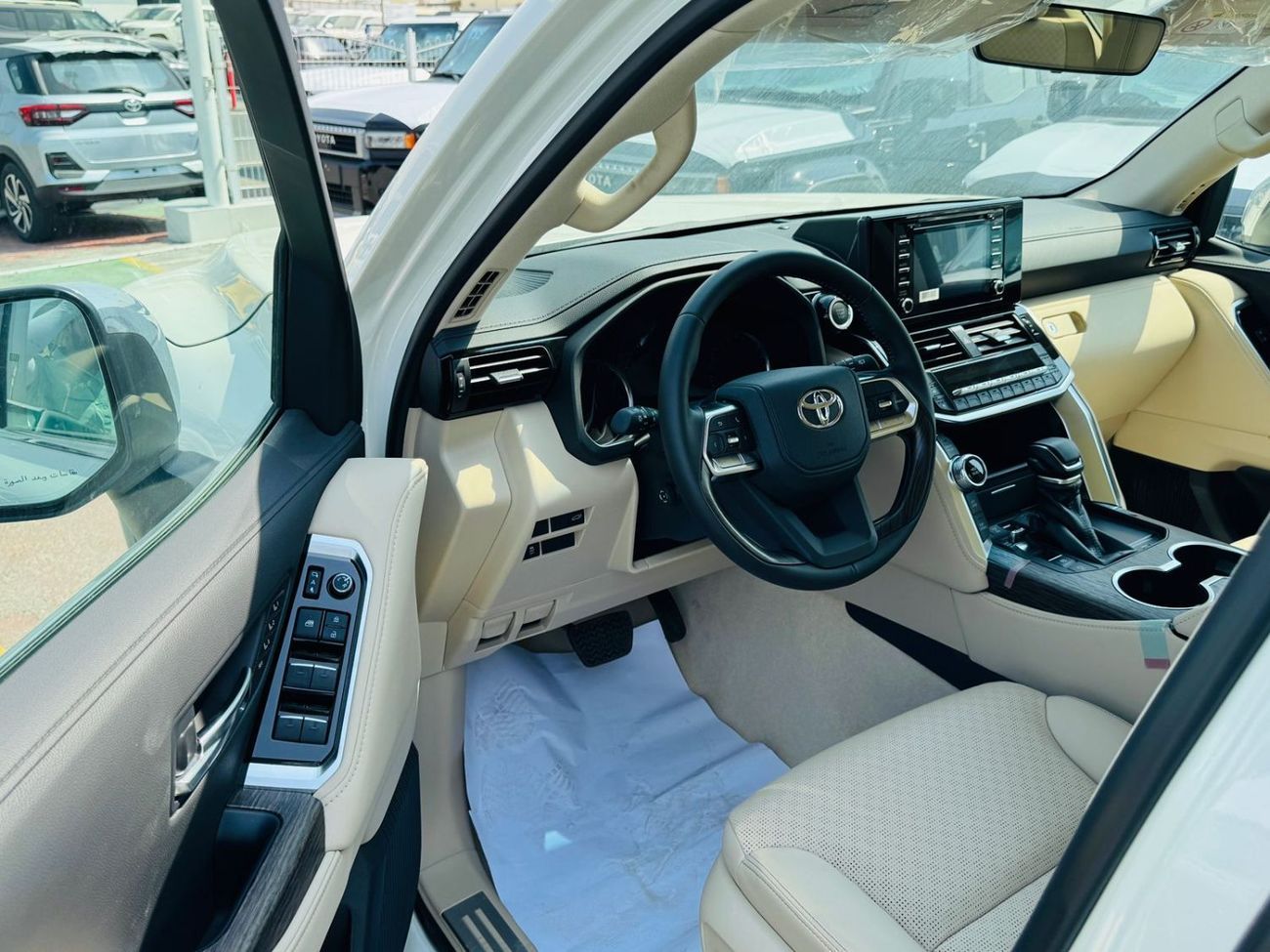 تويوتا لاند كروزر TOYOTA LC 300 VX 3.3L DSL MID/O A/T WHITE 2024