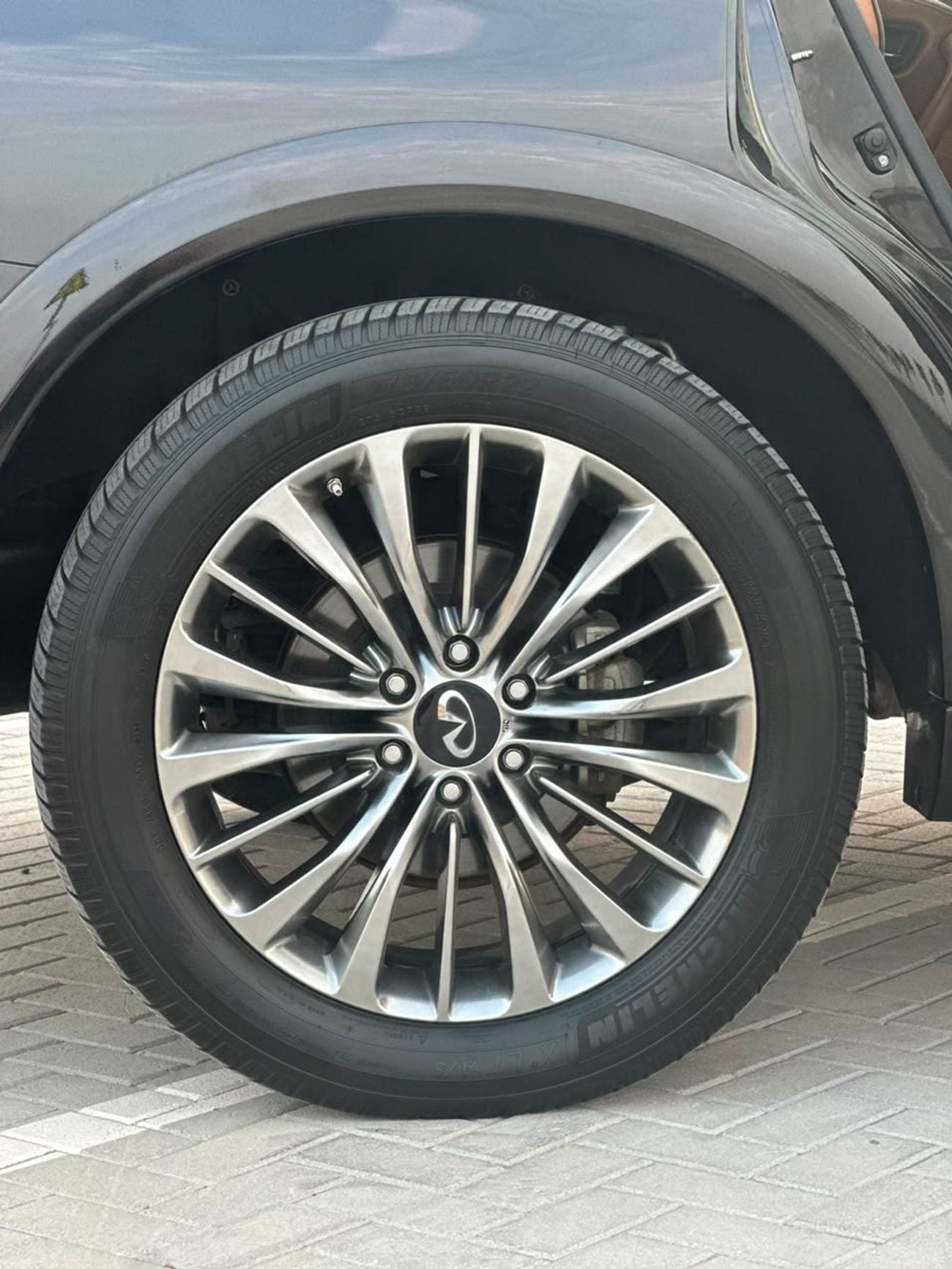 إنفينيتي QX80 LIMITED