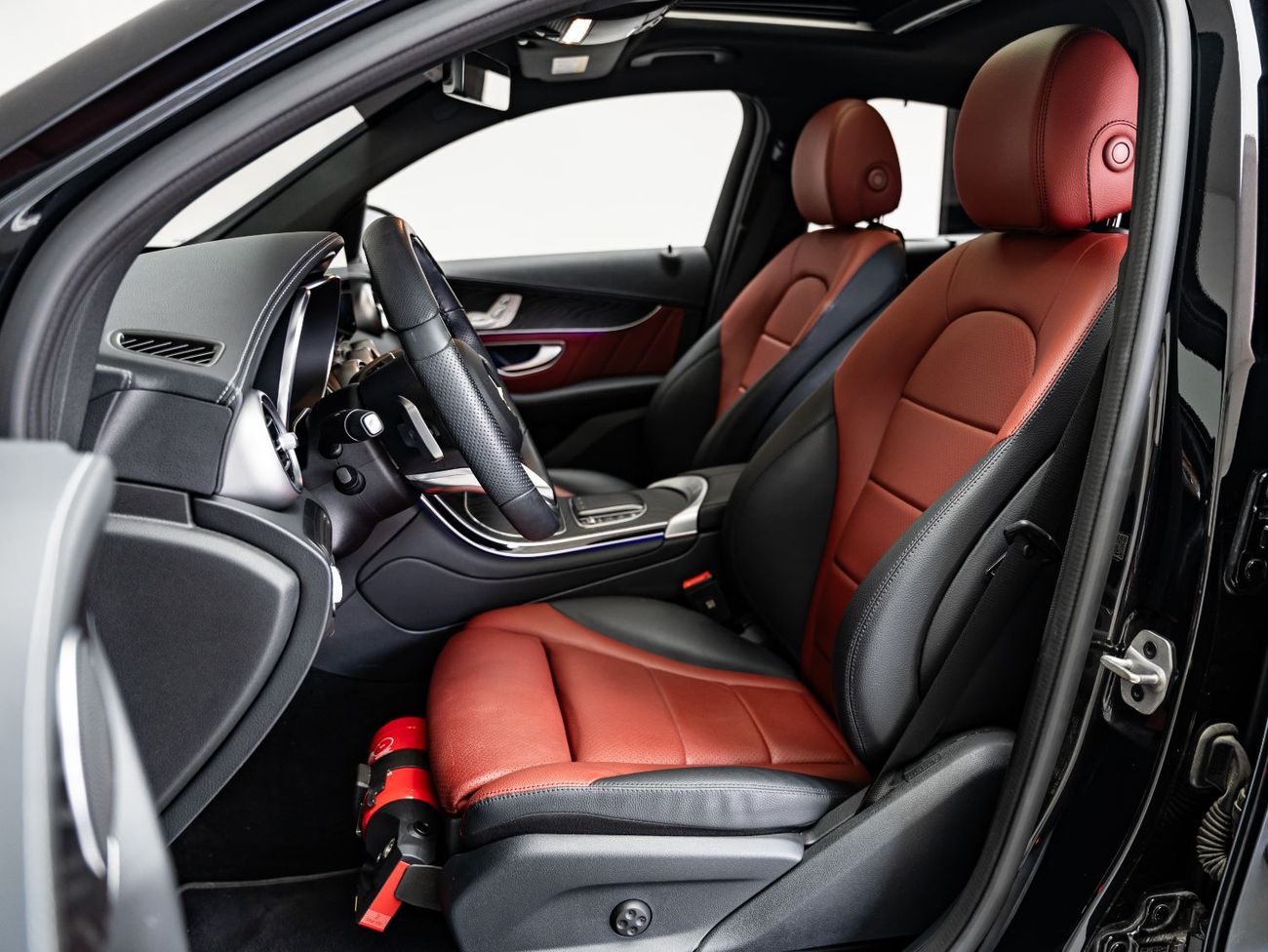 Mercedes-Benz GLC 200 2023 Mercedes GLC 200 Coupe, 2028 Mercedes Warranty + Service Contract, Low KMs, GCC