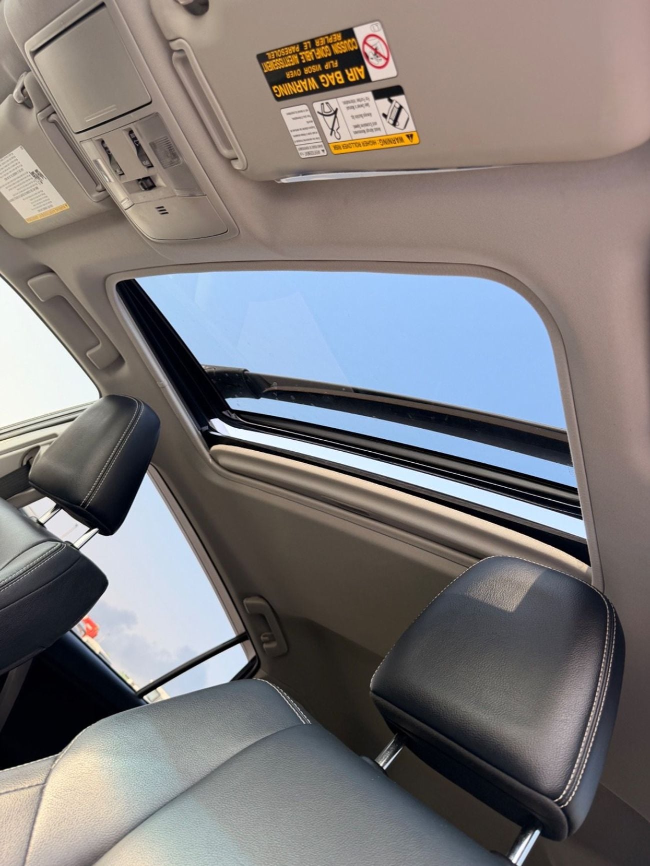 Toyota RAV4 Hybrid Limited 2.5L full option