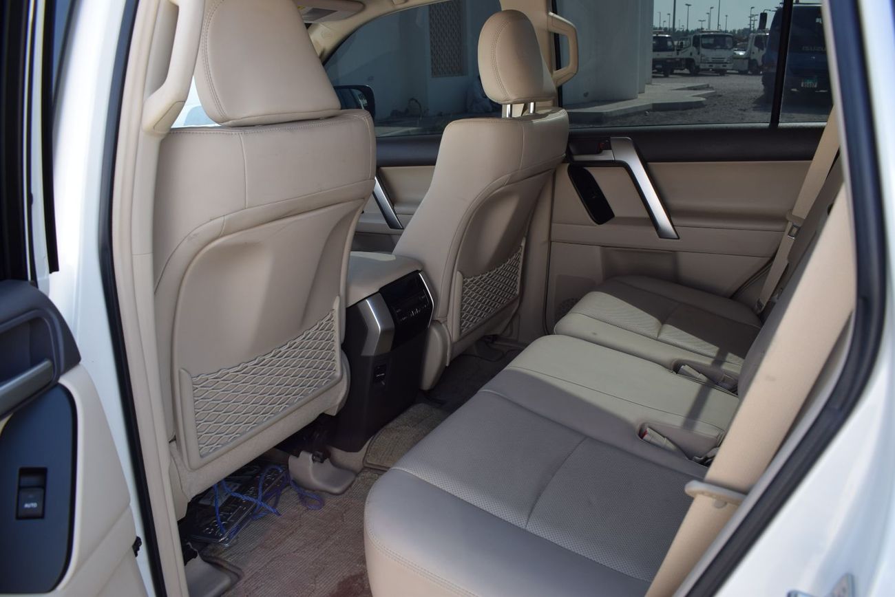 Toyota Prado Toyota Prado VXR 4.0L 4WD, Model:2023. Only done 15000 km