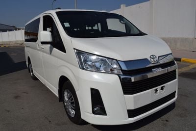Toyota Hiace Commuter Standard 2.8L