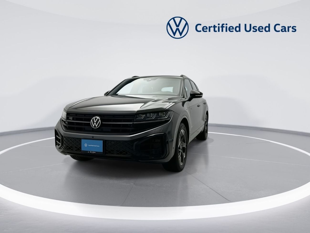 Volkswagen Touareg R-LINE VW Certified | The Ultimate Flagship SUV | Well Maintained