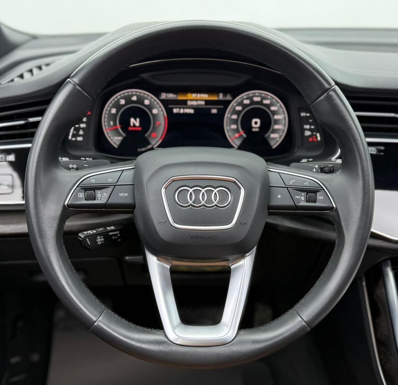 Audi Q8 55 TFSI S-LINE LUXURY 2023 Audi Q8 55 TFSI Quattro S-Line, 2028 Audi Warranty + Service Pack, Fully Loaded, GCC