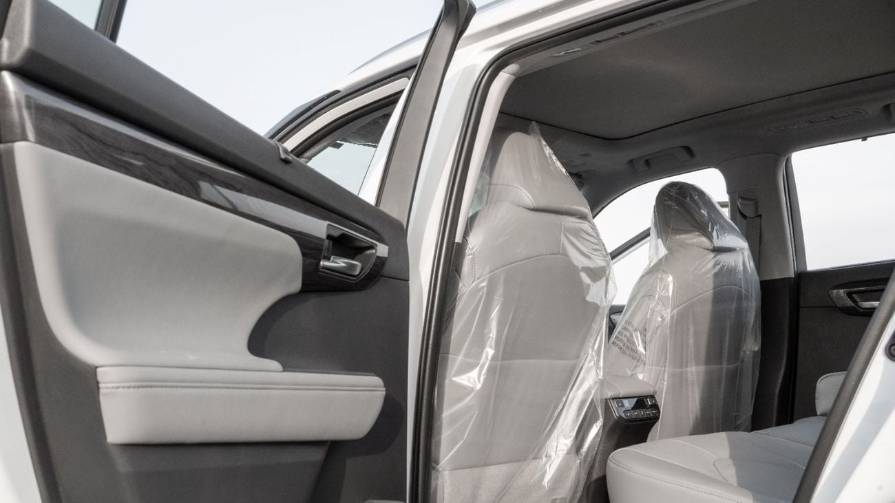 Toyota Highlander 2026 Toyota Highlander Limited 2.5L AT Hybrid (White-Grey)