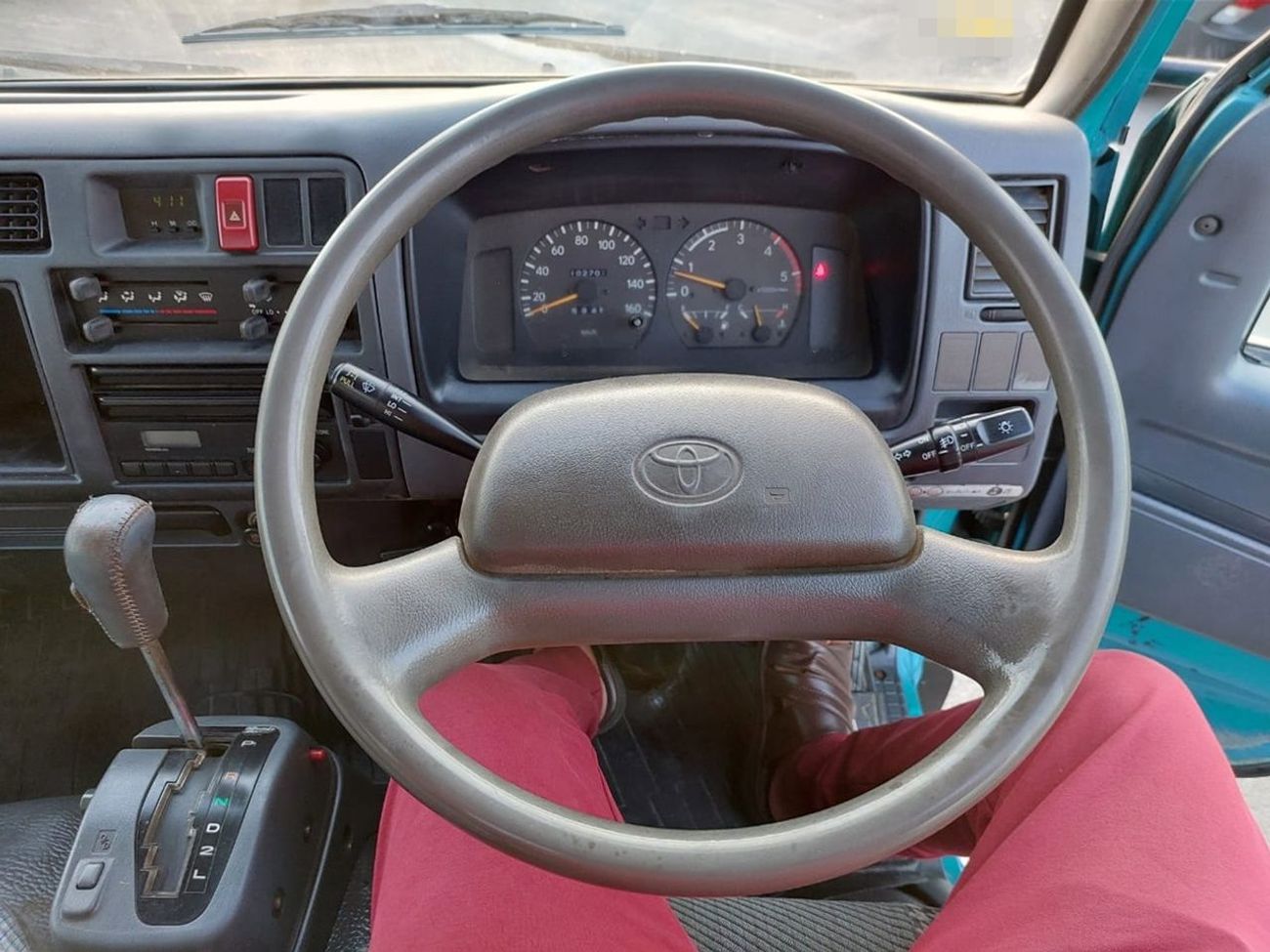 Toyota Dyna TOYOTA DYNA TRUCK DUMPER RHD 1995 MODEL 4.1 L DIESEL AUTOMATIC(PM01058)