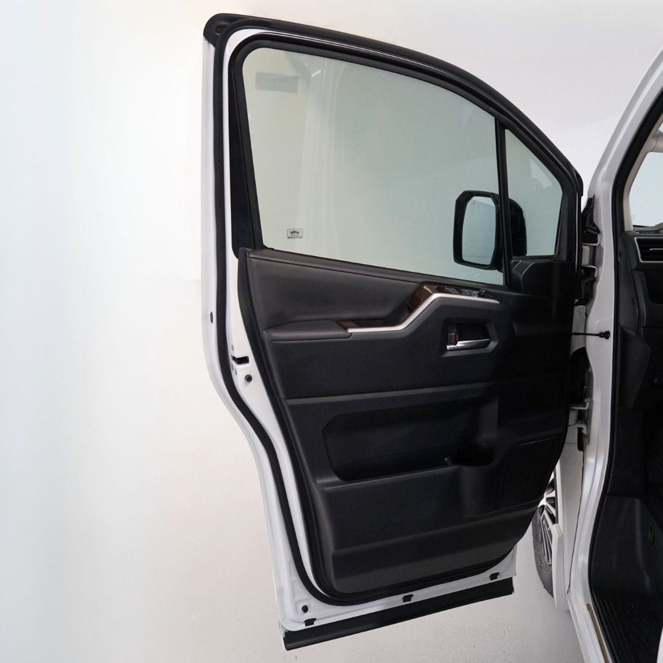 Toyota Granvia 3.5L Premium 2023 Toyota Granvia, Warranty, Captain Seats, Full Options, Low Kms, GCC