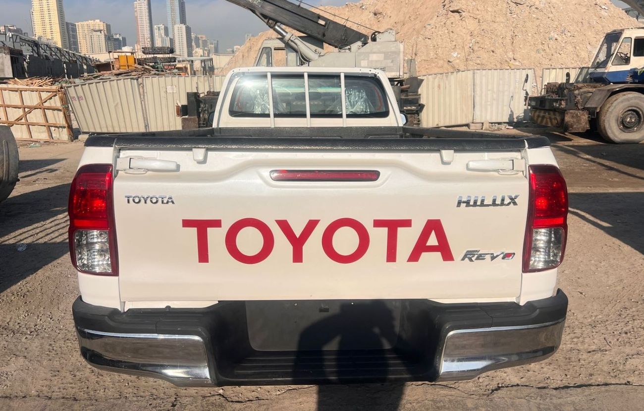 تويوتا هيلوكس RIGHT HAND VEHICLE ONLY FOR EXPORT SINGLE CAB HILUX 2.7 LITER PETROL 2WD