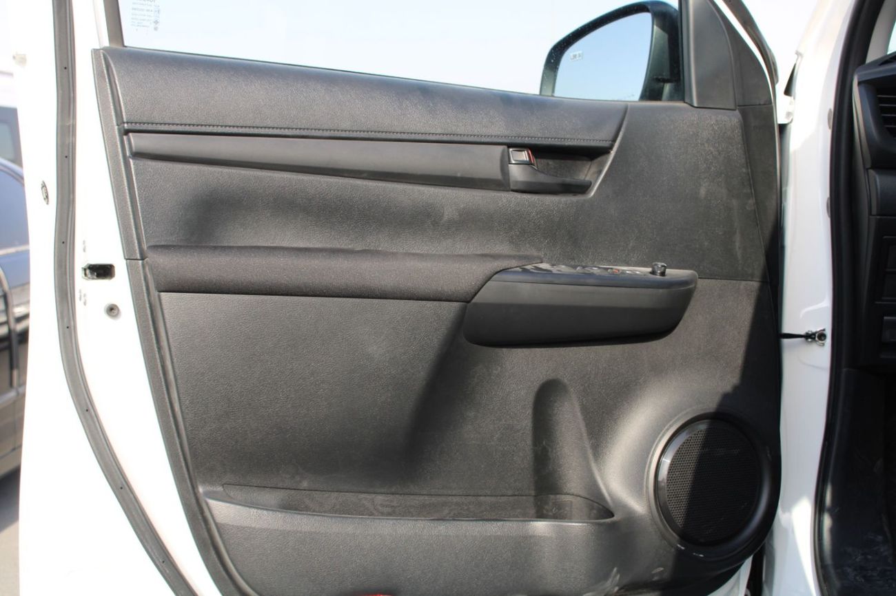 Toyota Hilux TOYOTA HILUX 2.4L DIESEL DOUBLE CABIN 4X4 BASIC AUTOMATIC