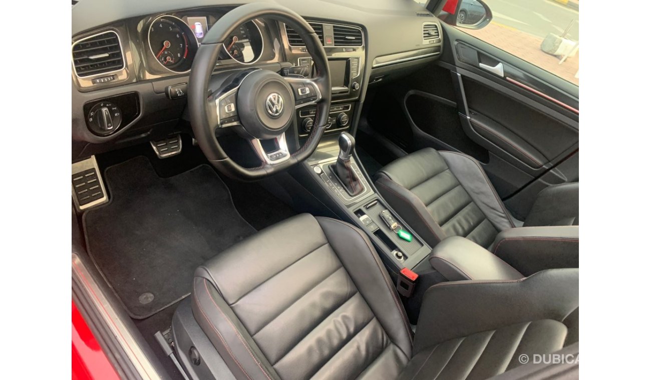 فولكس واجن جولف Volkswagen Golf GTI_Gcc_2016_Excellent_Condition _Full option