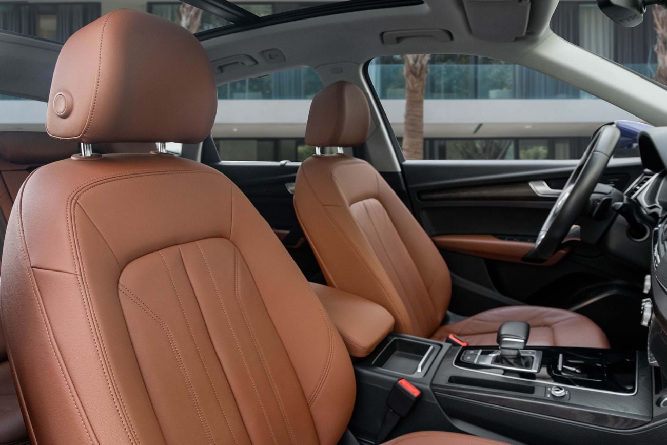 أودي Q5 45 TFSI quattro S line Q5 45 TFSI quattro S line | 2,546 P.M | 0% Downpayment | Audi Warranty + Service Contract