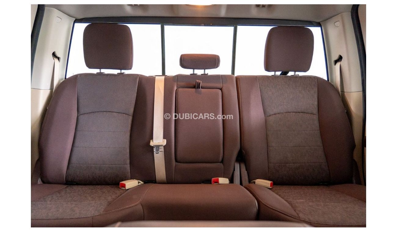 RAM 1500 Bighorn Crew Cab 2017 Dodge Ram Big Horn / 5.7L Hemi Engine / Twin Cabin