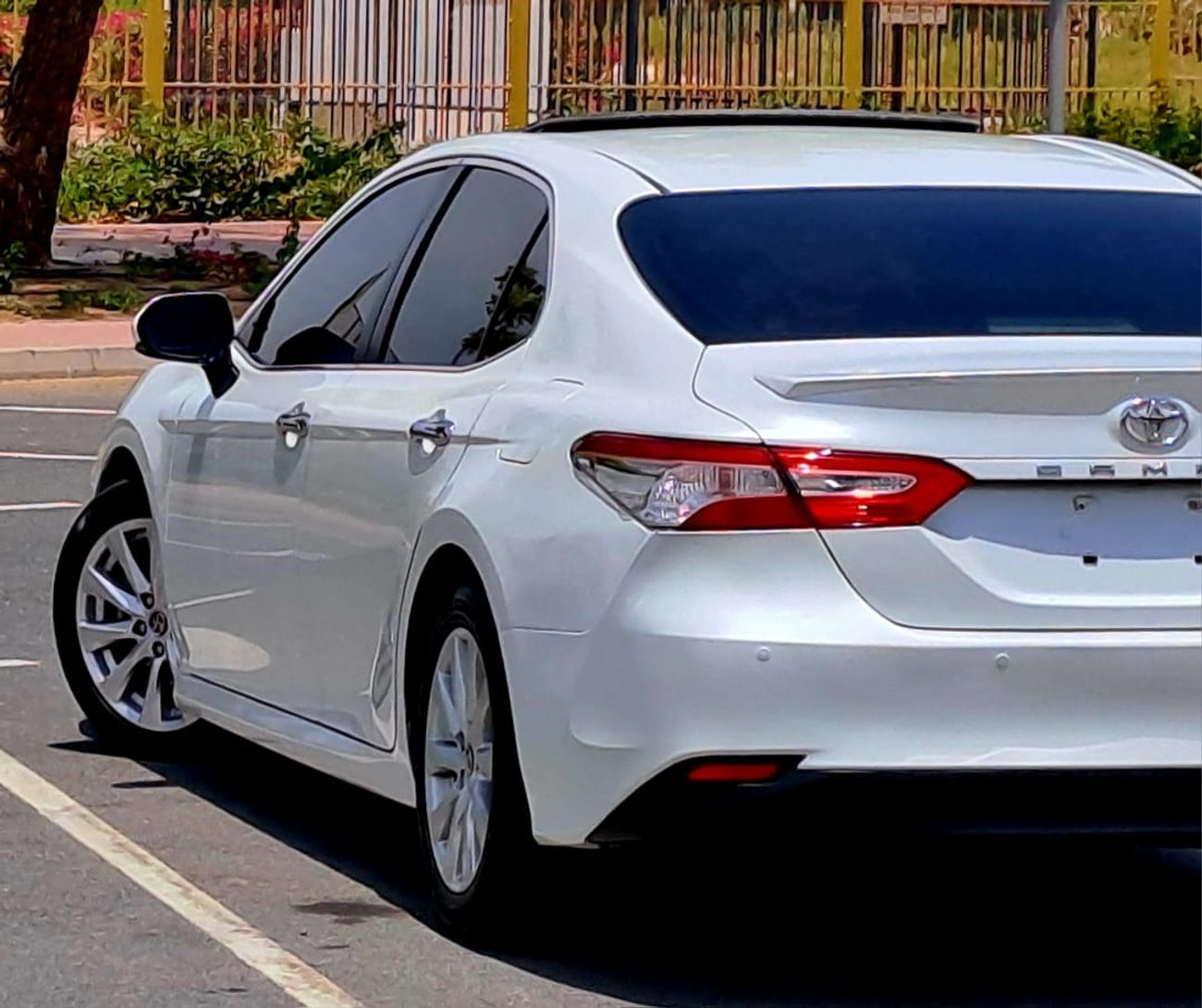 تويوتا كامري SE 2.5L (181 HP)