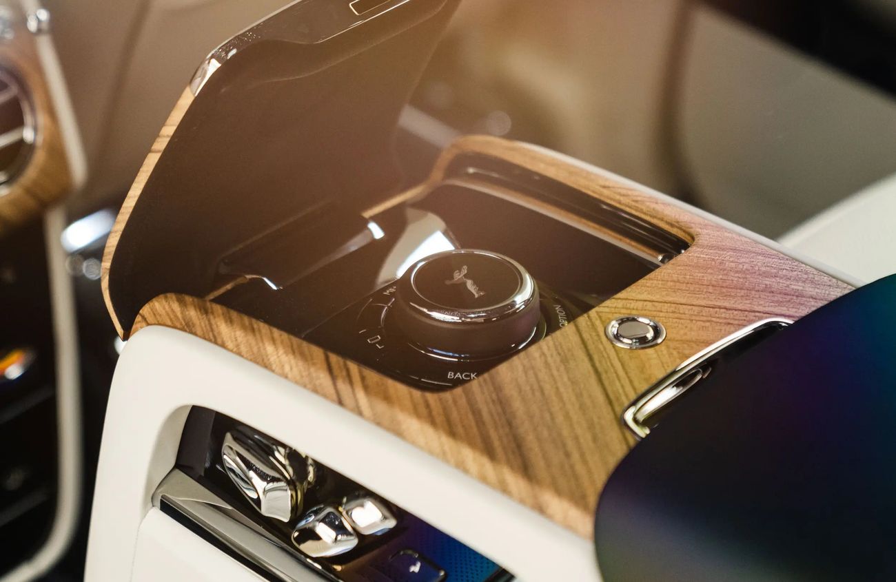 رولز رويس كولينان 6.75L V12 Twin-Turbocharged Engine | Warranty