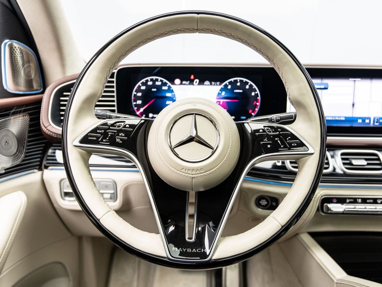 مرسيدس مايباخ gls600 مايباخ BUY NOW, PAY 2027 | THE BLACKLINE STANDARD | 2029 Mercedes Warranty + Service Contract, Low KMs, GCC