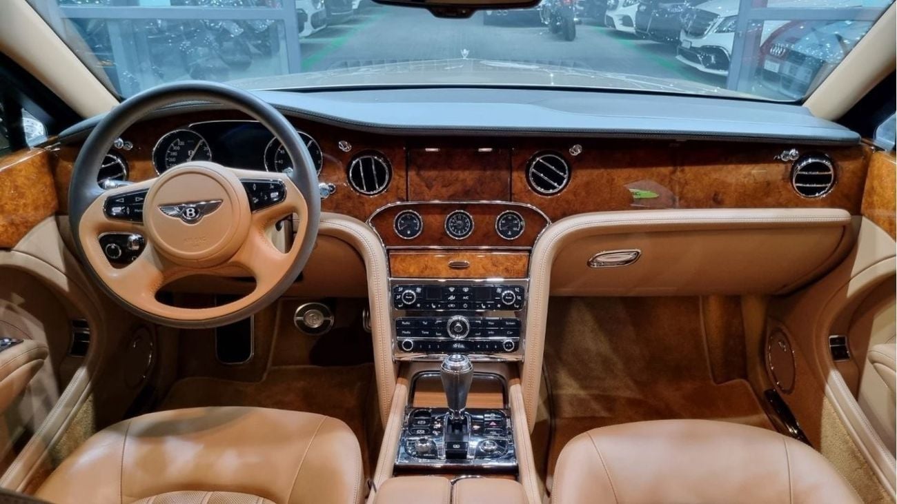 Bentley Mulsanne BENTLEY MULSANNE V8 6.8L 2011 IN BEAUTIFUL CONDITION FOR 200K AED