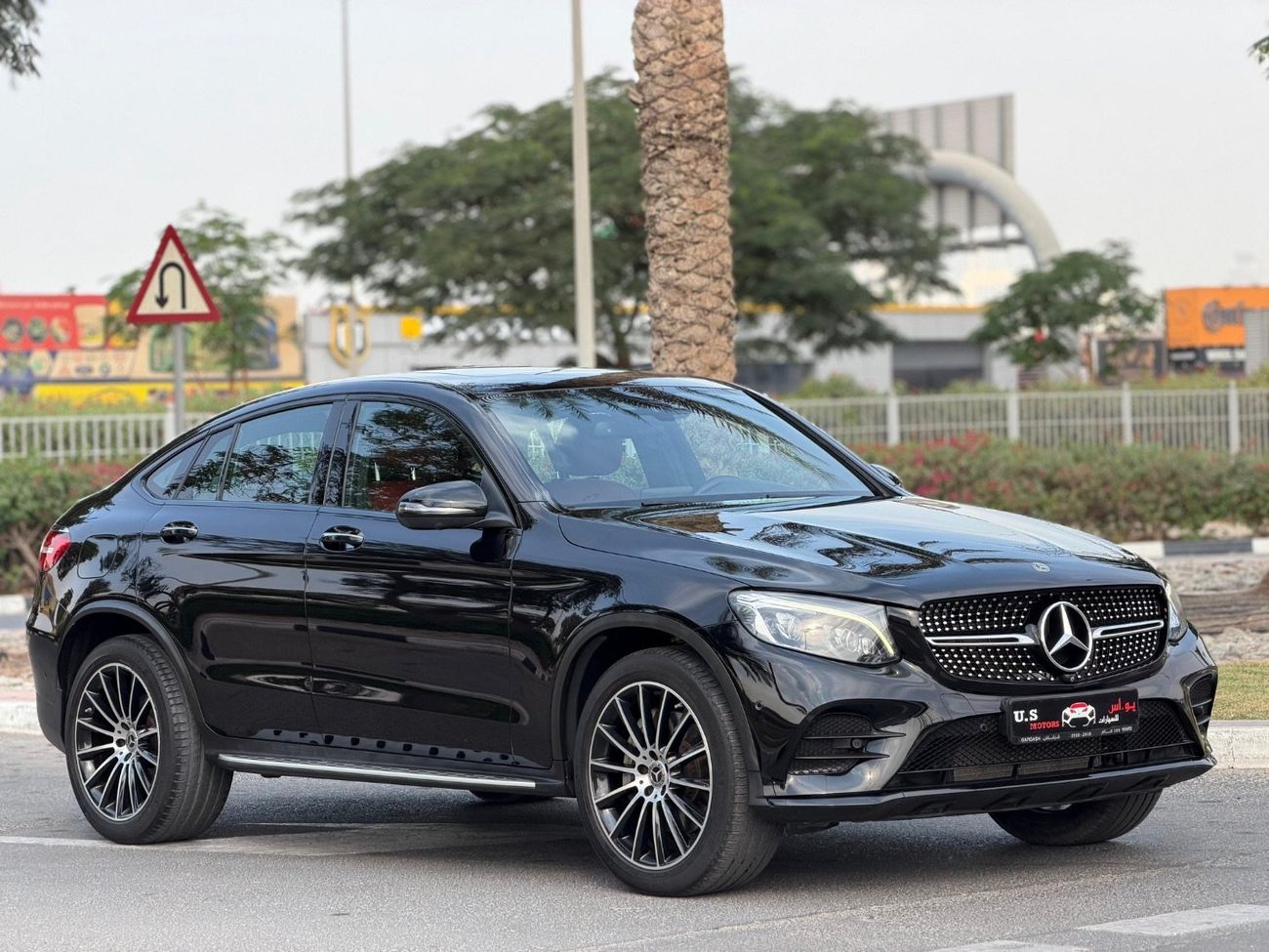 مرسيدس بنز GLC 250 4MATIC 2.0L